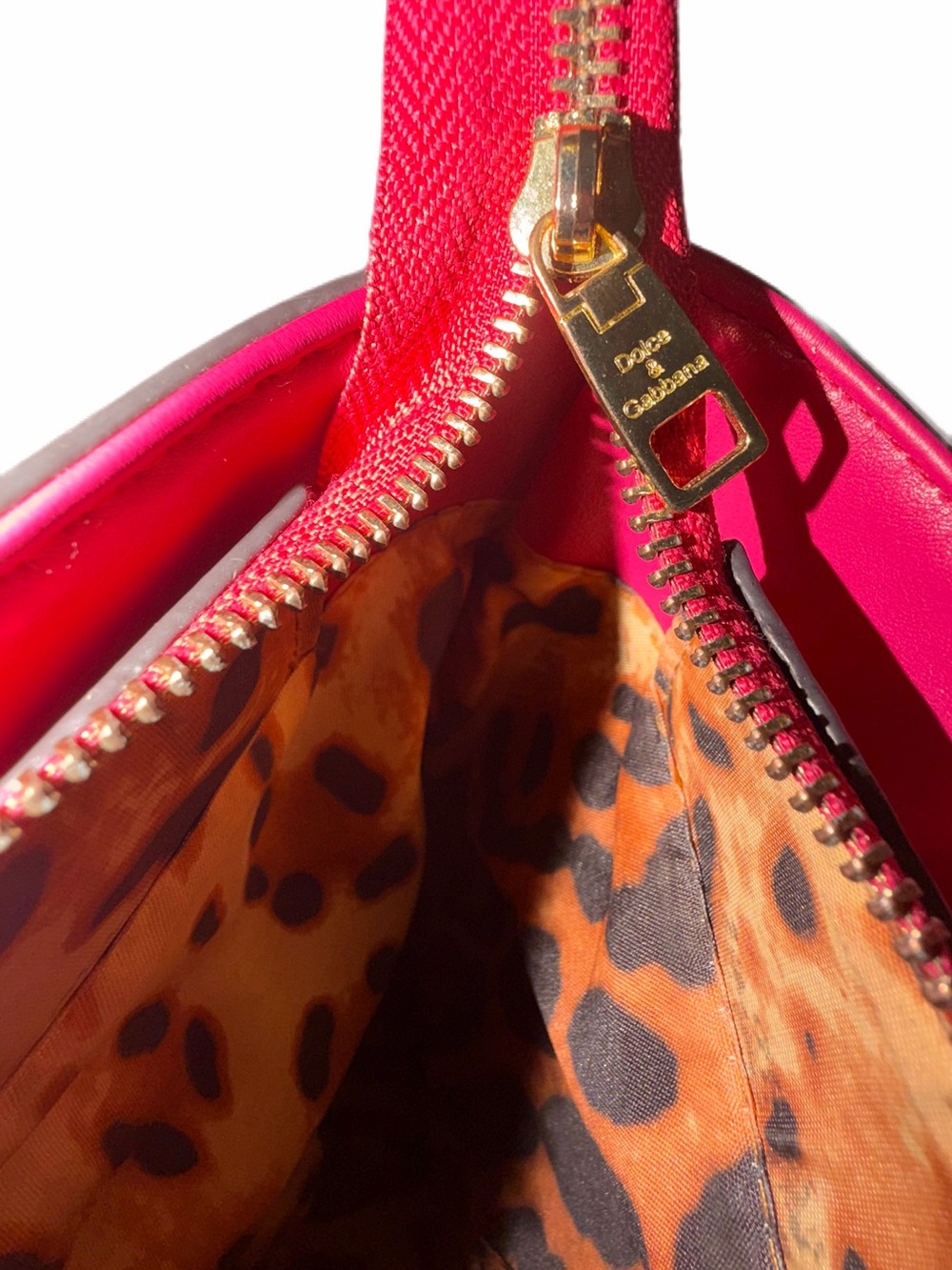 Authentic Dolce and Gabbana Large Calfskin Leather Tote , good condition, LDSale - Picture 4 of 16